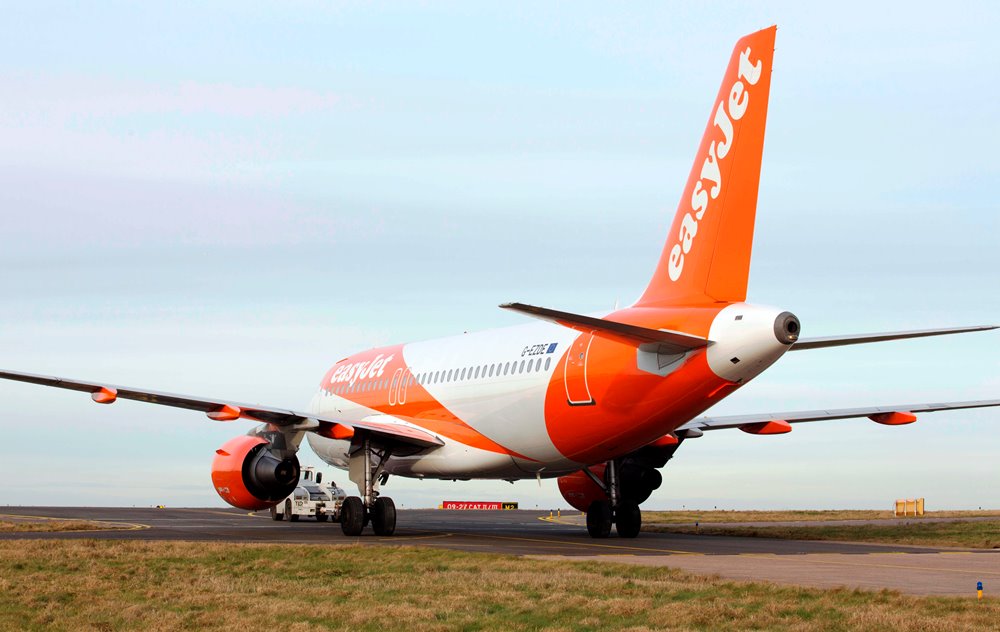 EasyJet to roll out e-techlog system