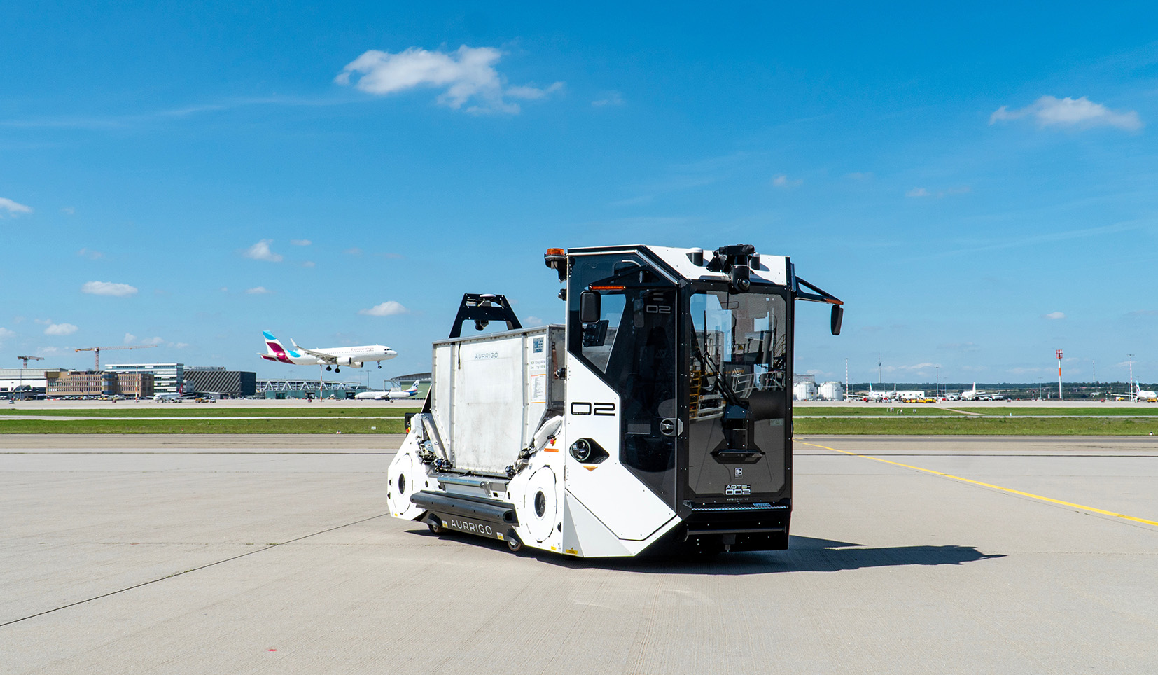 Aurrigo invests in adoption of all-electric airside vehicle