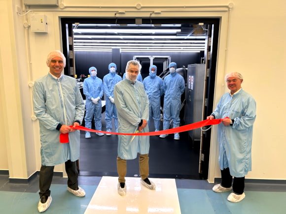 SSTL opens R&D Imaging Cleanroom