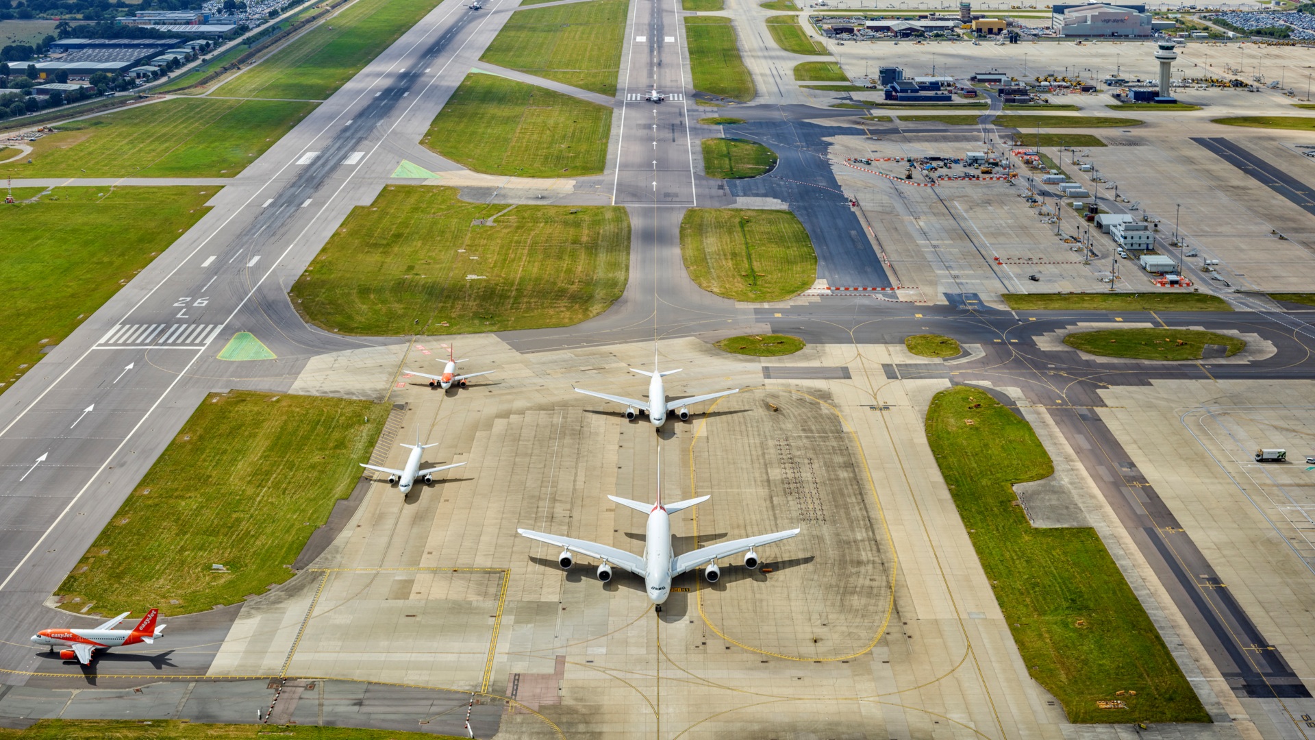 UK Government backs Gatwick second runway